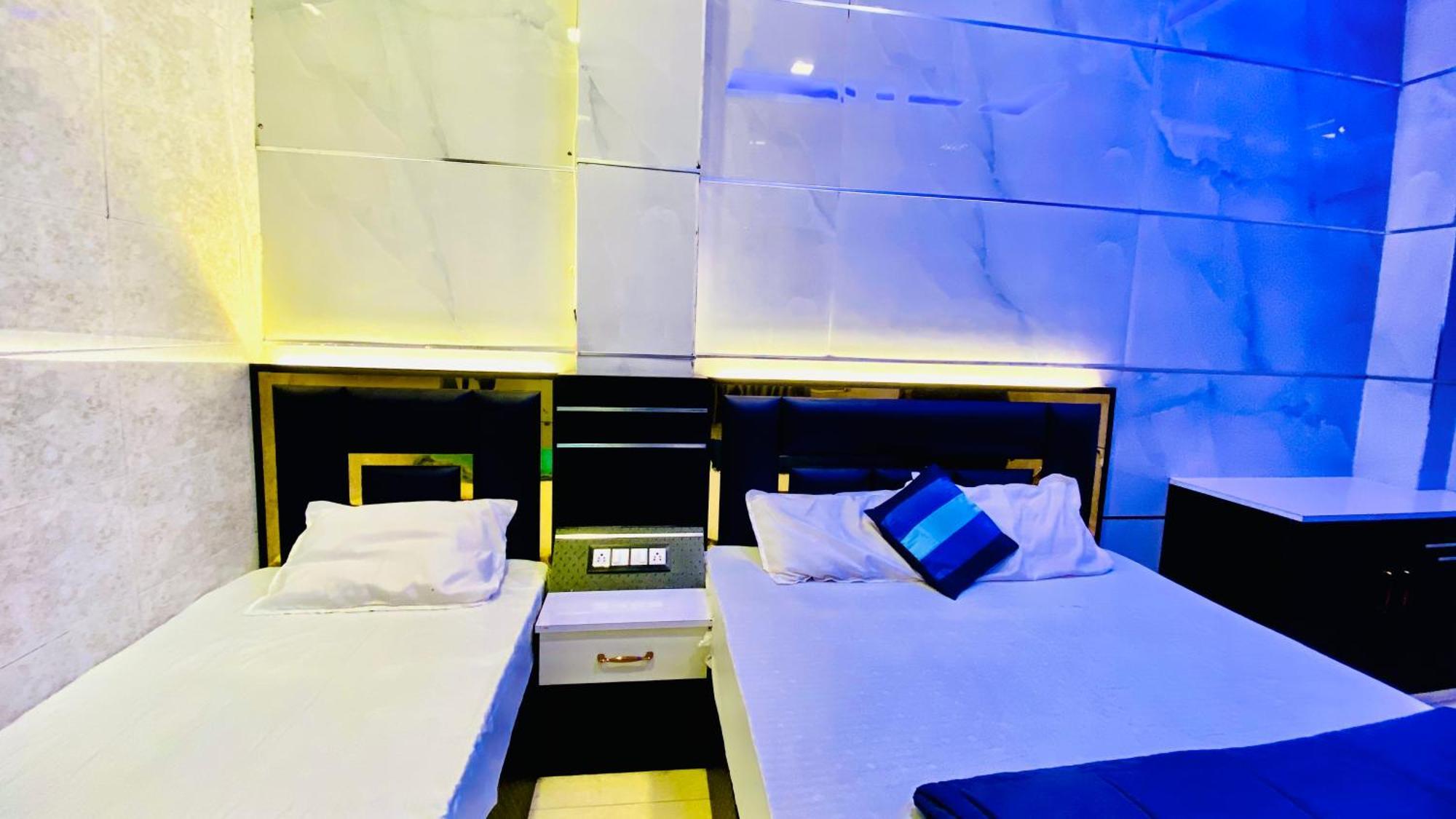 Hotel Mark Ujjain Zewnętrze zdjęcie