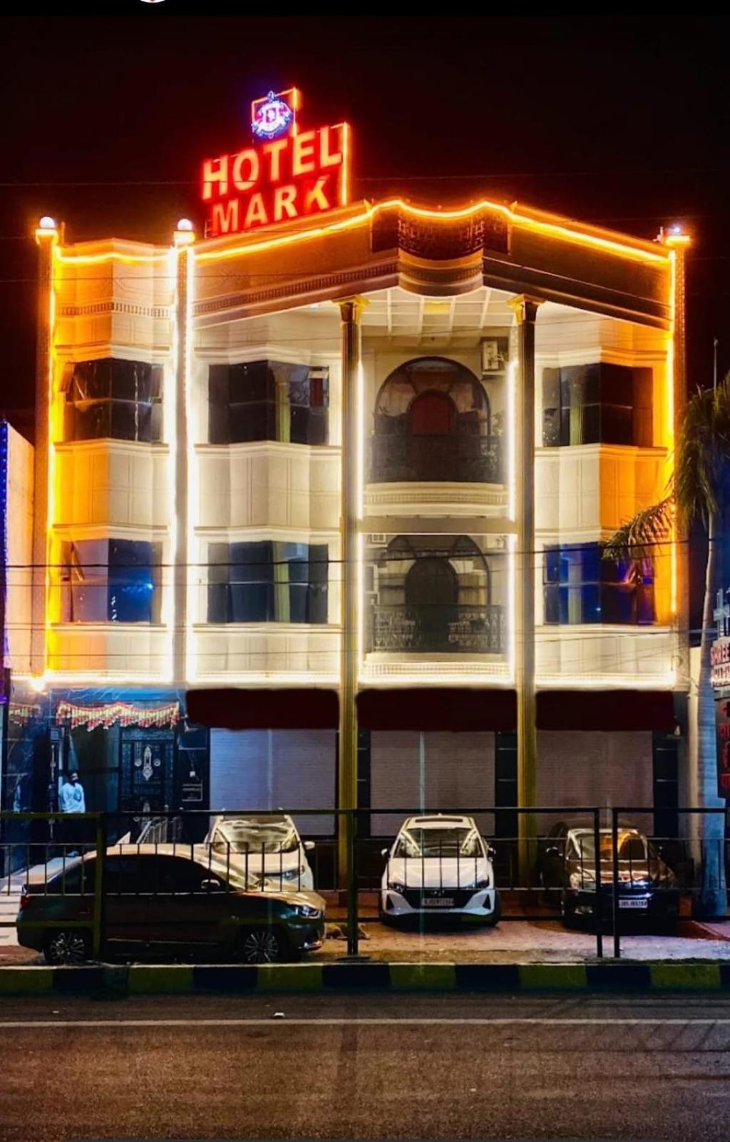 Hotel Mark Ujjain Zewnętrze zdjęcie